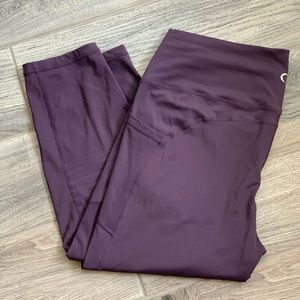 Zyia Wine pocket brilliant high rise Capri